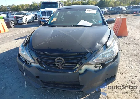2017 Nissan Altima 2.5 S z USA, uszkodzony, nr VIN 1N4AL3AP1HC272520